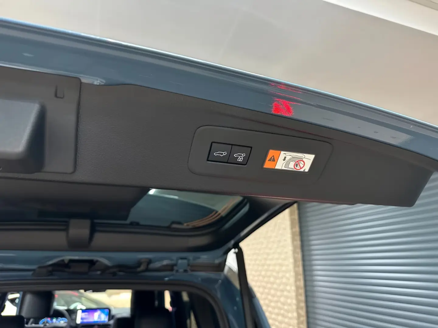 Toyota Land Cruiser in T2 Hybrid 2.4 1st Edition