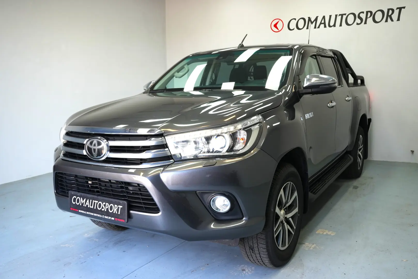TOYOTA HILUX DC 2.4D AT INVINCIBLE