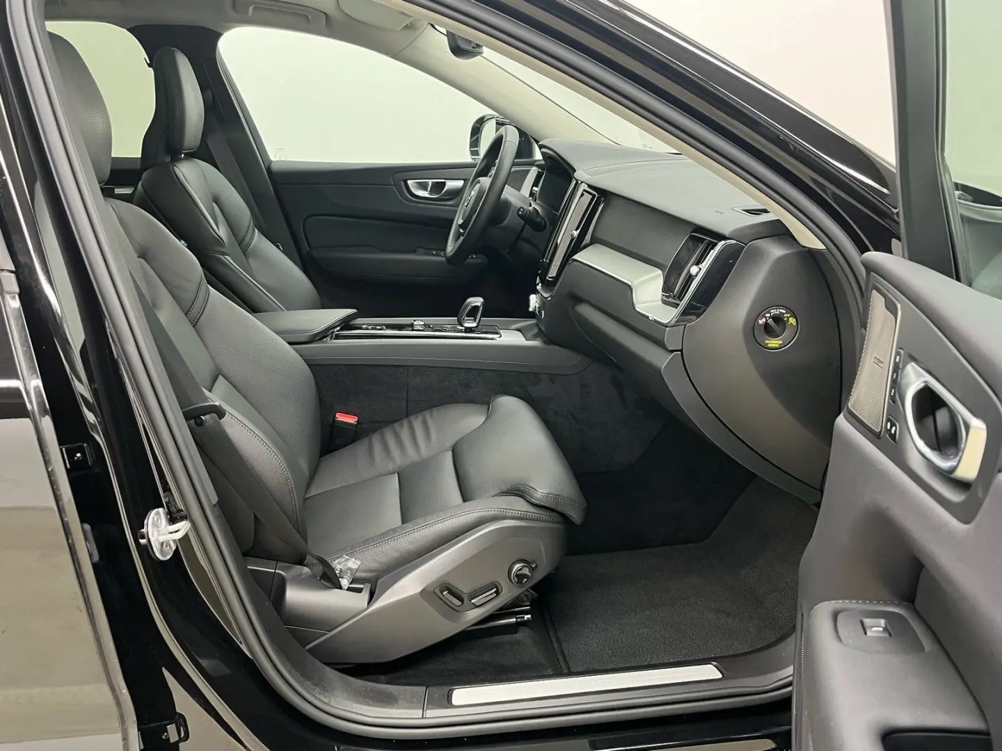 VOLVO XC60 T6 Recharge AWD Plus Bright 19