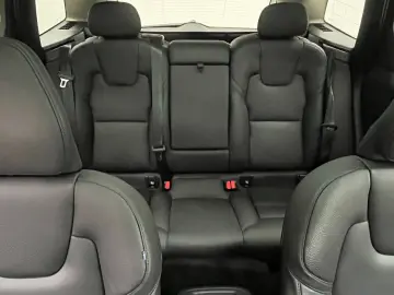 VOLVO XC60 T6 Recharge AWD Plus Bright 19