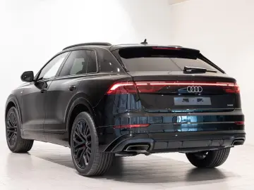 Audi Q8 45 TDI quattro S line*Panorama B&W