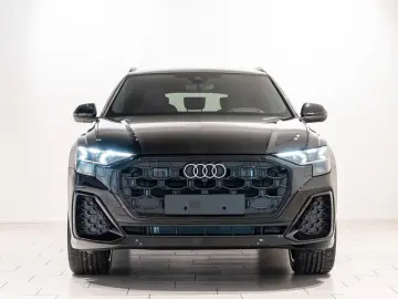 Audi Q8 45 TDI quattro S line*Panorama B&W