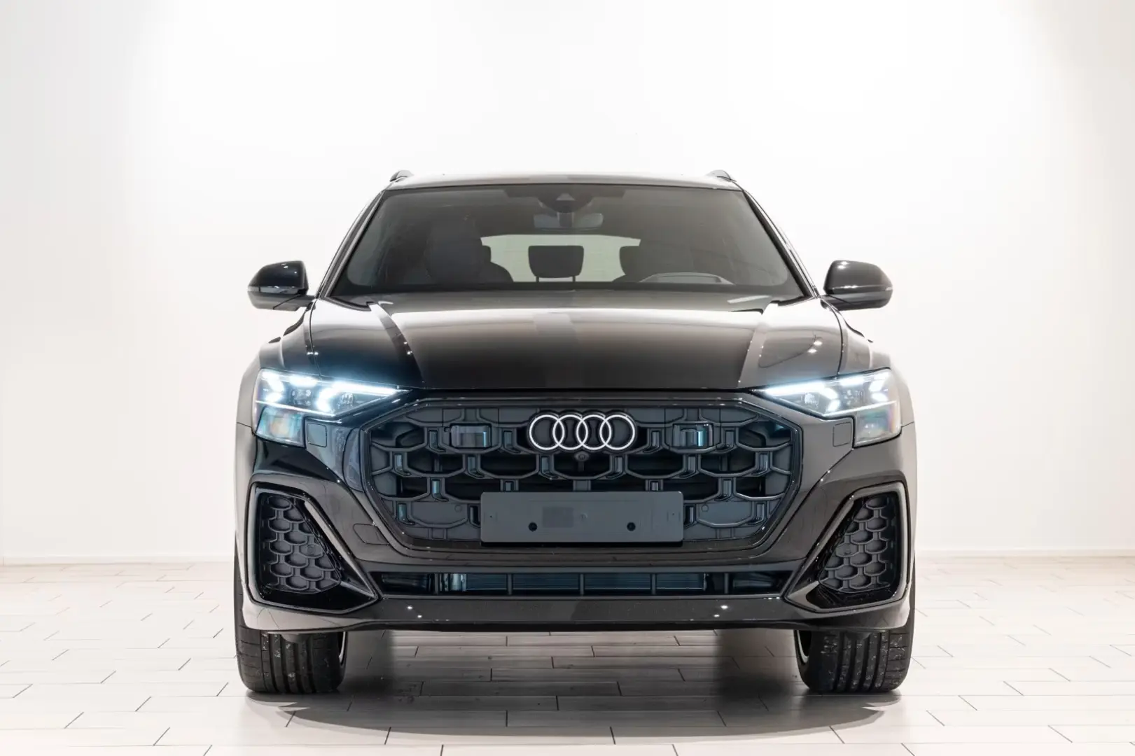 Audi Q8 45 TDI quattro S line*Panorama B&W