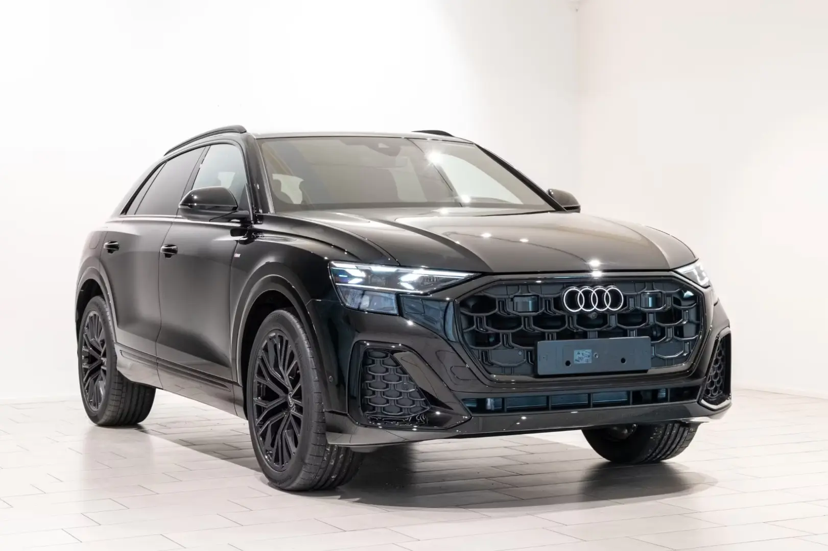 Audi Q8 45 TDI quattro S line*Panorama B&W