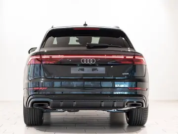 Audi Q8 45 TDI quattro S line*Panorama B&W