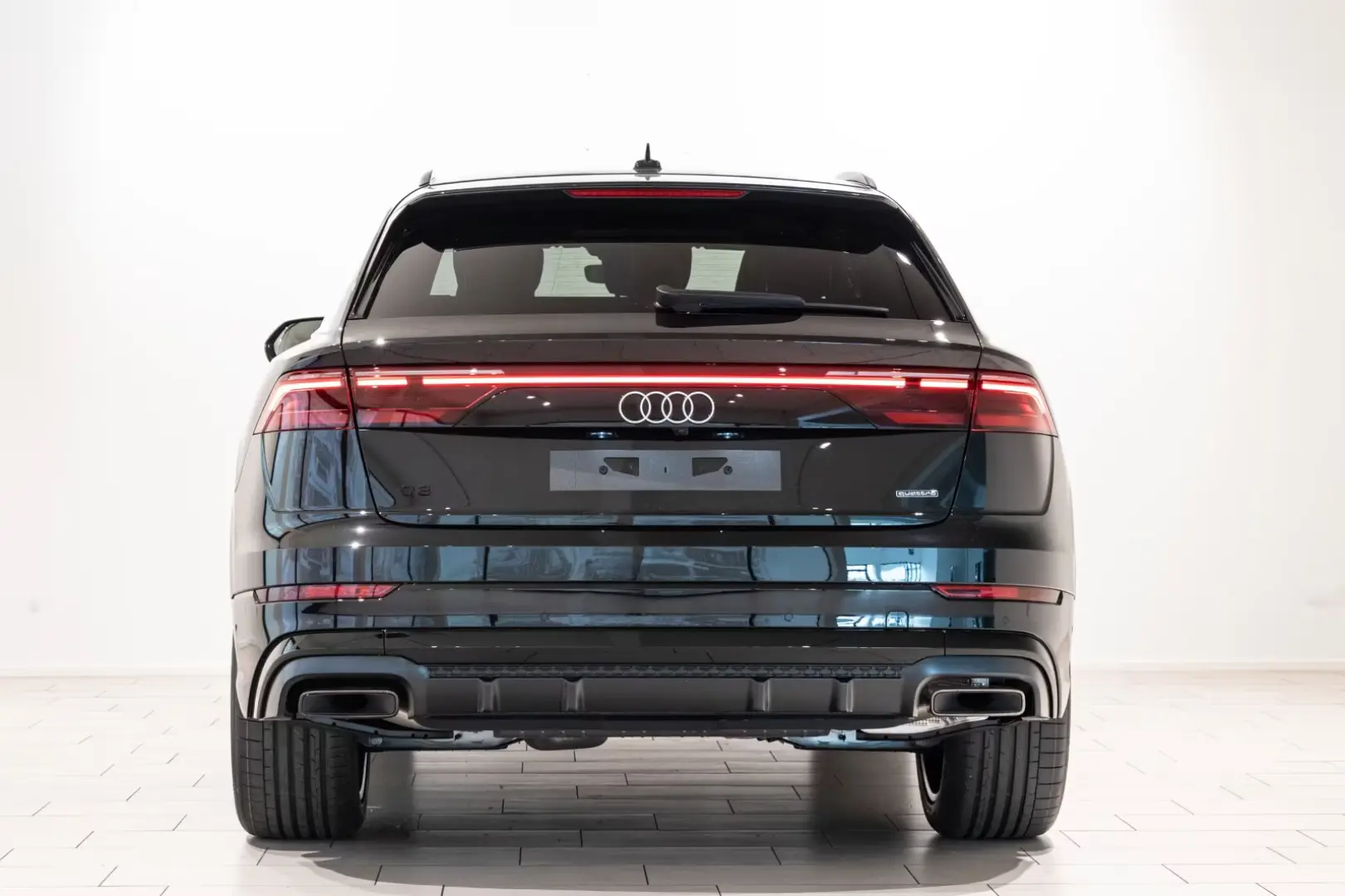 Audi Q8 45 TDI quattro S line*Panorama B&W