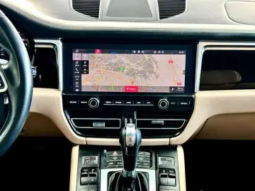 Macan 2.0 Turbo 245cv PDK - NEW-LIFT