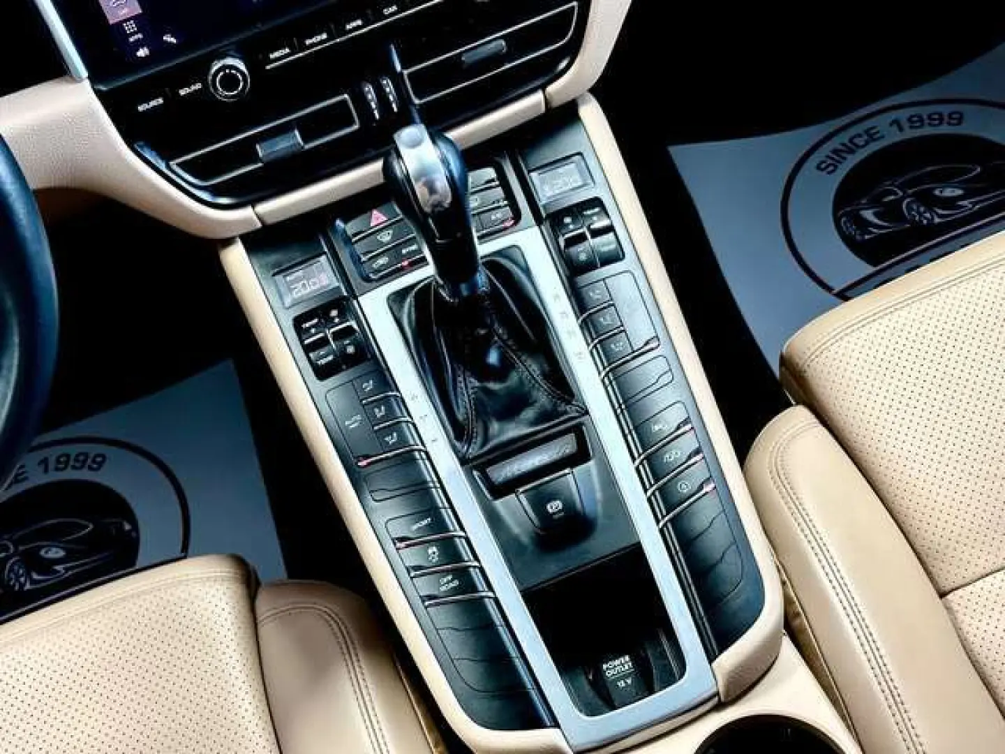 Macan 2.0 Turbo 245cv PDK - NEW-LIFT