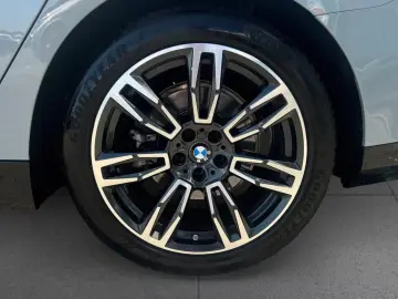 BMW 520i M Sport Shadow Line