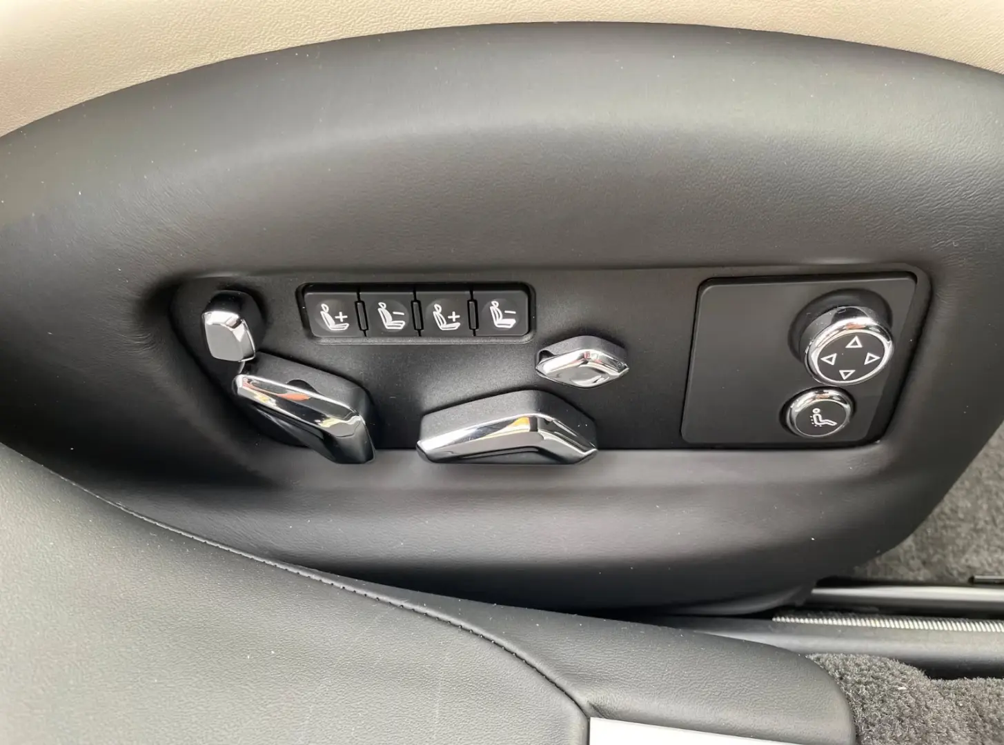 Bentley Flying Spur Mulliner NEW MODEL Bicolor