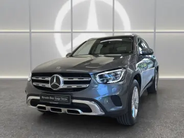 GLC 300 e 4M BUSIN+AHK+RFK+PANO+PUBLIC+NAVI PLUS