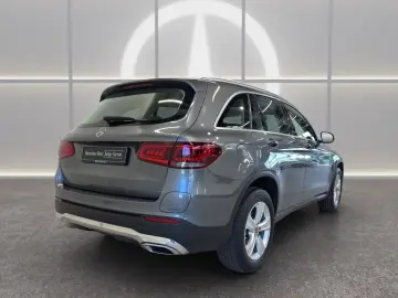 GLC 300 e 4M BUSIN+AHK+RFK+PANO+PUBLIC+NAVI PLUS