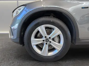 GLC 300 e 4M BUSIN+AHK+RFK+PANO+PUBLIC+NAVI PLUS
