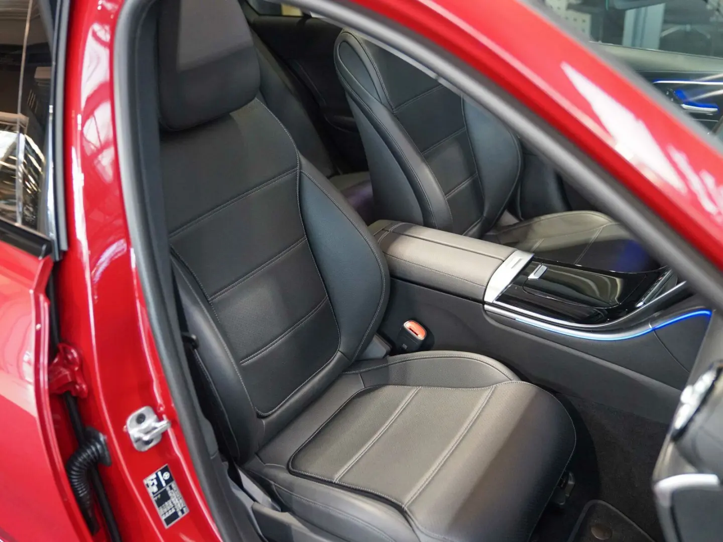 C 300 de AMG Line Night Leder Pano Fahrassistenz