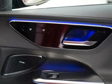 C 300 de AMG Line Night Leder Pano Fahrassistenz