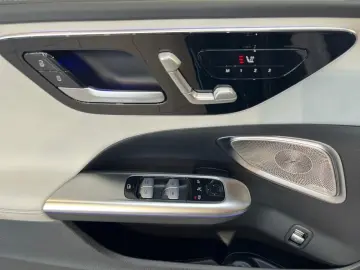 C 300 AMG **Burmester+Pano+Night