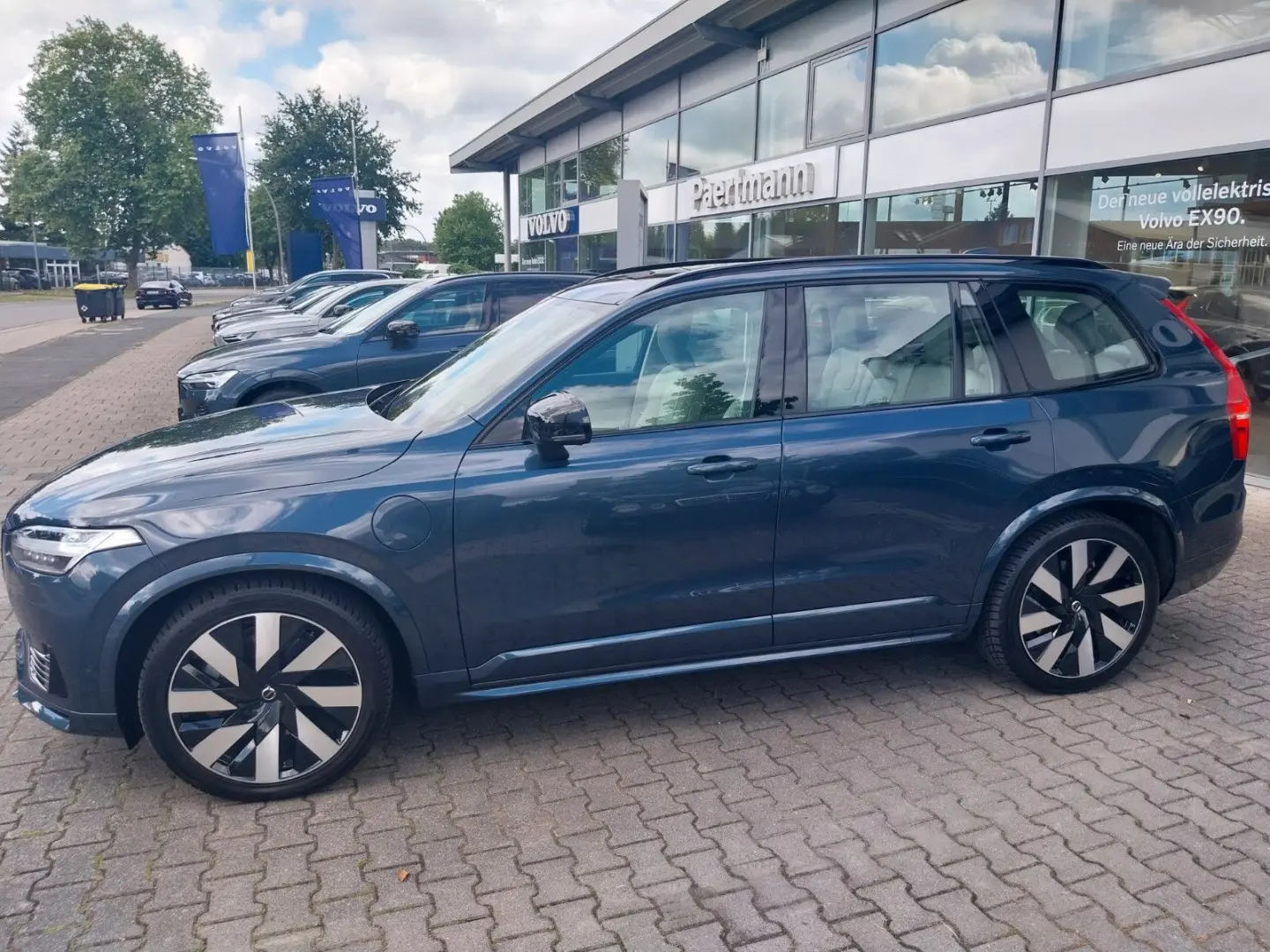 XC90 T8 Ultra Dark Plug-In Hybrid AWD B&W Sound