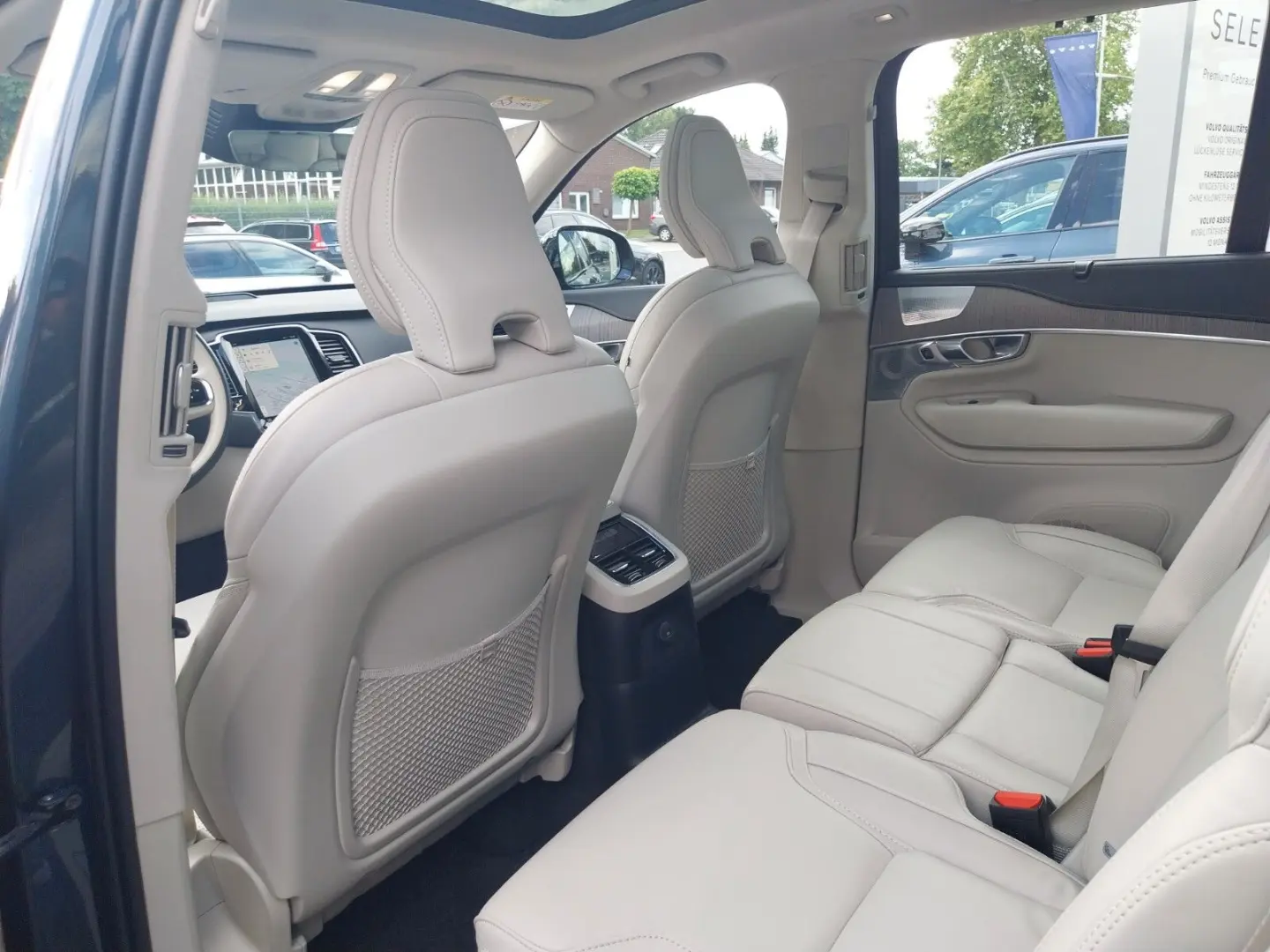XC90 T8 Ultra Dark Plug-In Hybrid AWD B&W Sound
