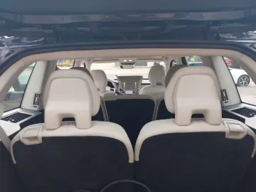XC90 T8 Ultra Dark Plug-In Hybrid AWD B&W Sound