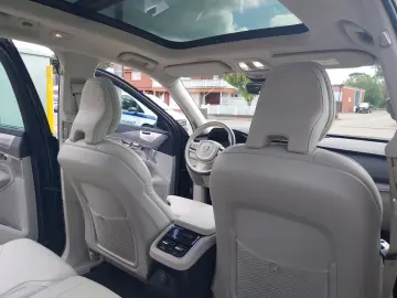 XC90 T8 Ultra Dark Plug-In Hybrid AWD B&W Sound
