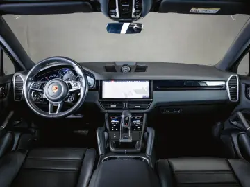 Cayenne Coupé Luftfederung Sportabgasanlage