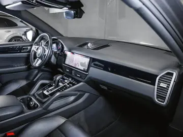 Cayenne Coupé Luftfederung Sportabgasanlage