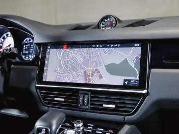 Cayenne Coupé Luftfederung Sportabgasanlage