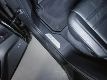 Cayenne Coupé Luftfederung Sportabgasanlage