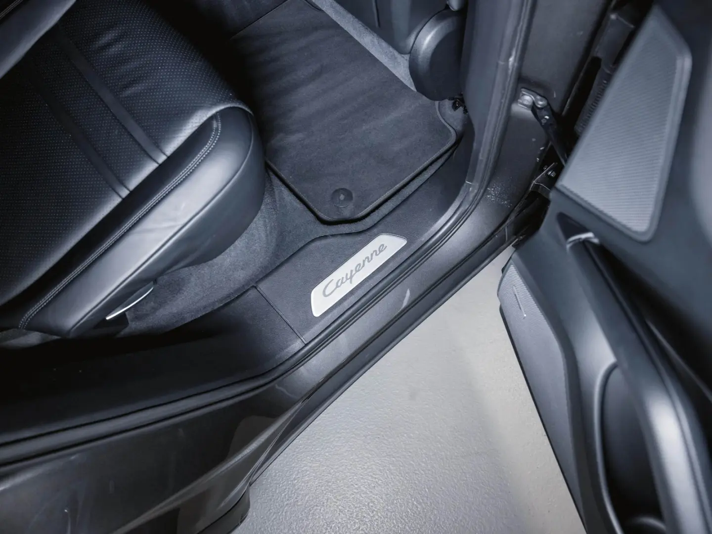 Cayenne Coupé Luftfederung Sportabgasanlage