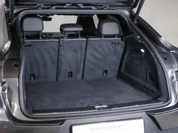 Cayenne Coupé Luftfederung Sportabgasanlage