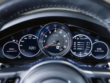 Cayenne Coupé Luftfederung Sportabgasanlage