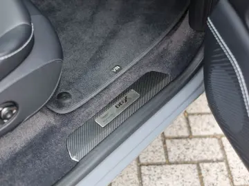 DBX 4.0 V8 707 | China Grey - Carbon Pack