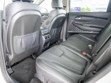 Hyundai Santa Fe 1.6 T-GDI Hybrid AWD