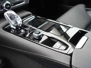 S90 Recharge Ultimate T8 AWD/B&W/HeadUP/Massage