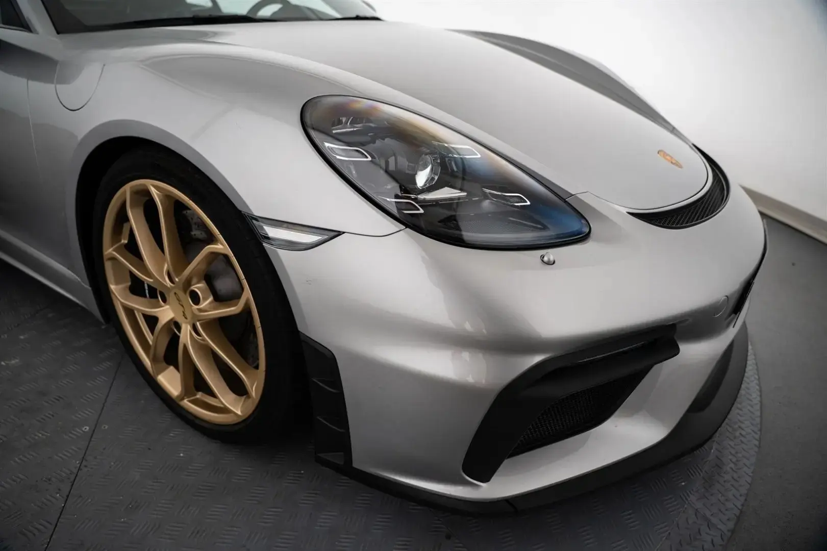 Cayman GT4 6-G. Clubsport Vollschale LED PPF MwS