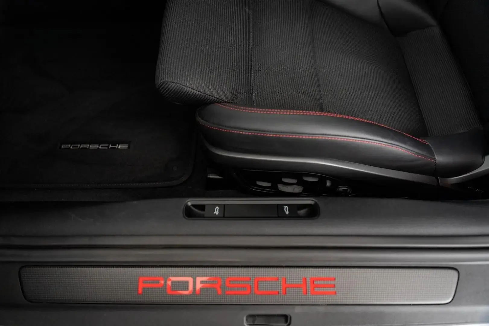 992 GT3 Touring PDK Lift 18W Matrix Chrono BOSE