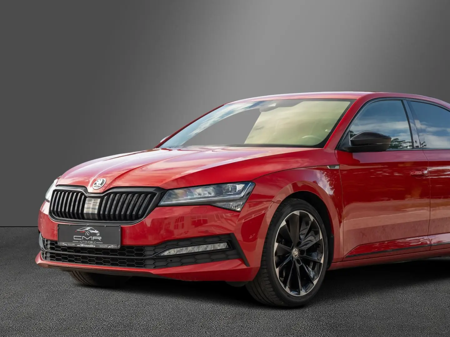 Superb Sportline DCC Dark Carbon 19