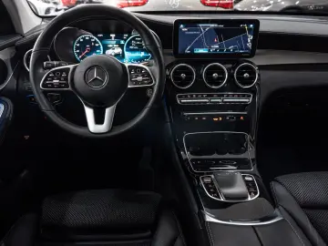 GLC 300 4Mat.*EXCLUSIVE-INT.*LED*NAVI*PANO*LEDER