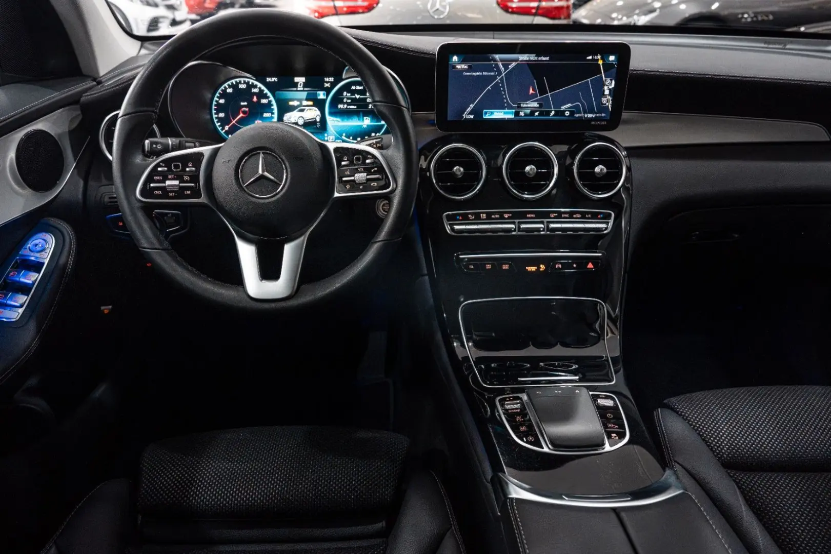 GLC 300 4Mat.*EXCLUSIVE-INT.*LED*NAVI*PANO*LEDER