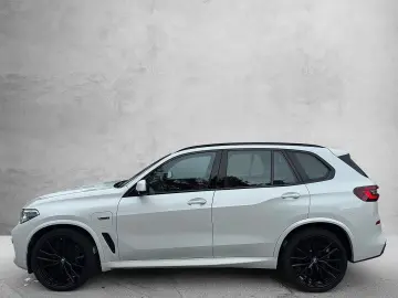 X5 xDrive45e