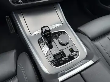 X5 xDrive45e