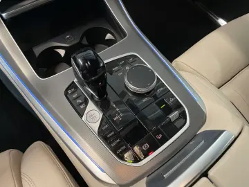 X5 xDrive45e M Sport Bowers & Wilkins AHK LED