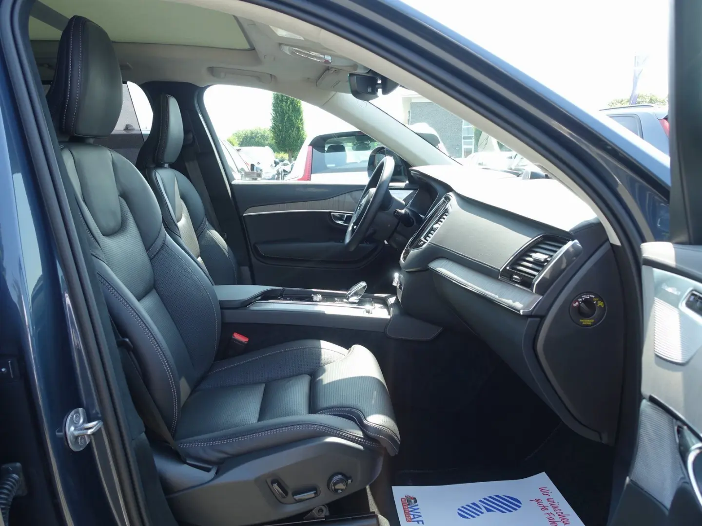 XC90 Ultra Dark T8 AWD Plug-in Hybrid B&W/360°KA