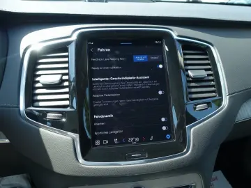 XC90 Ultra Dark T8 AWD Plug-in Hybrid B&W/360°KA
