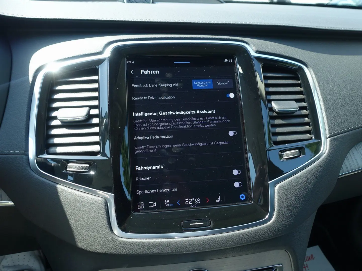 XC90 Ultra Dark T8 AWD Plug-in Hybrid B&W/360°KA