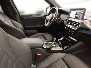 X3 xDrive 30e Sport-Steptronic M Sportpaket Lede