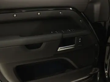 Defender 110 D200 X-Dynamic SE
