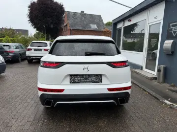 DS 7 Crossback Performance Line LED Navi Leder