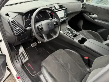 DS 7 Crossback Performance Line LED Navi Leder