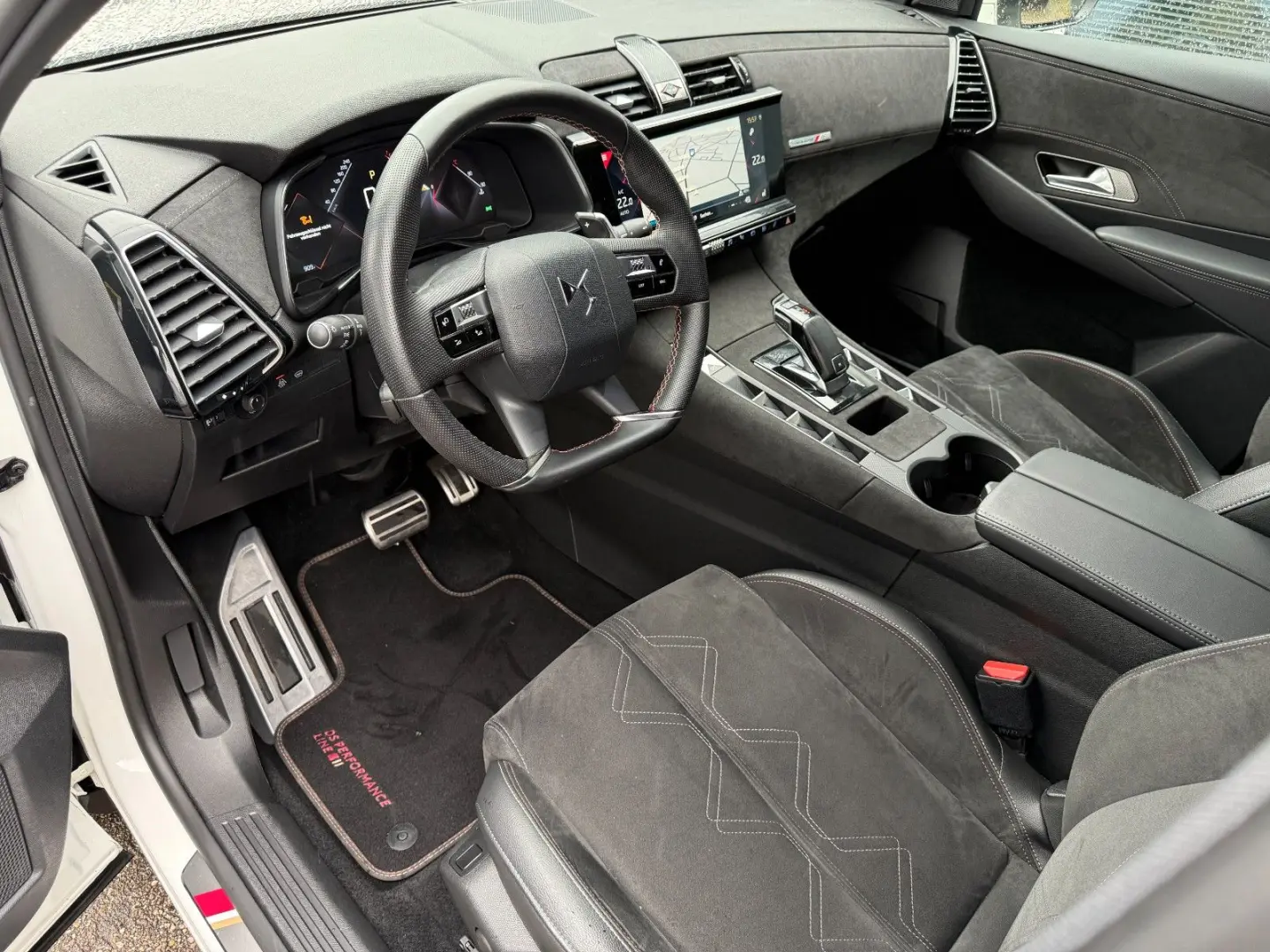 DS 7 Crossback Performance Line LED Navi Leder